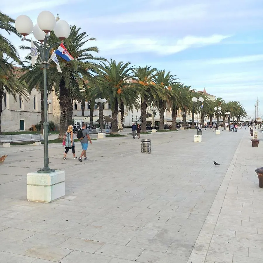 Villa Omazic Trogir 0*,  Croacia