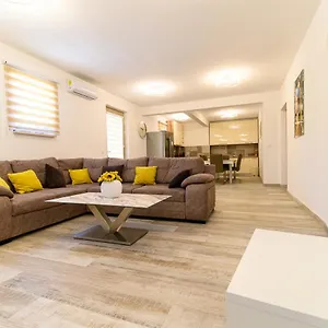 The Place Okrug Gornji Apartman
